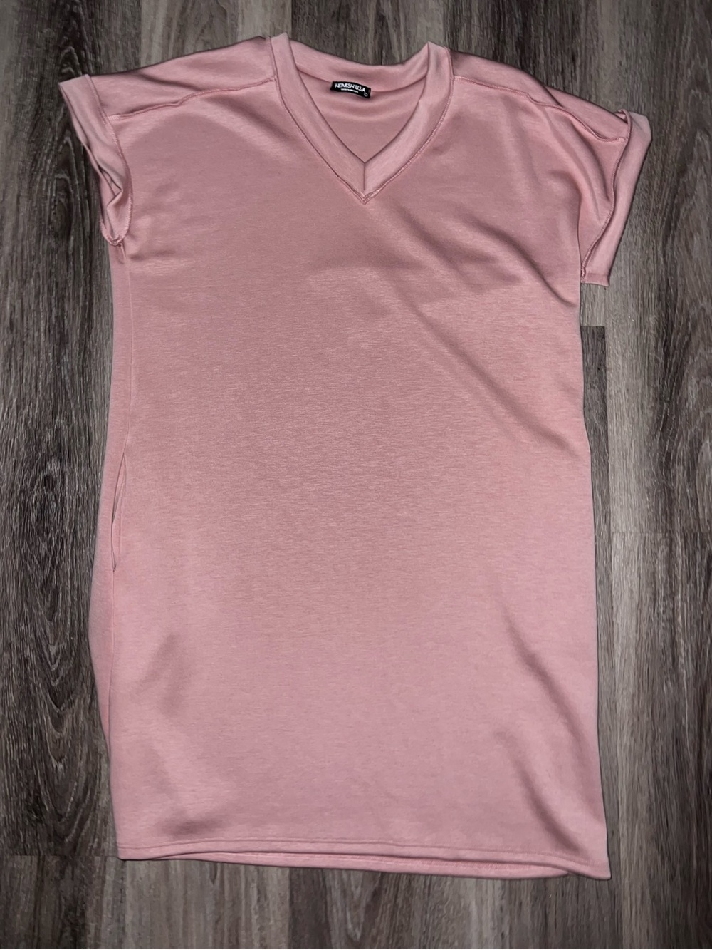 NWOT. Soft Pink V-Neck Women’s Dress. Large.